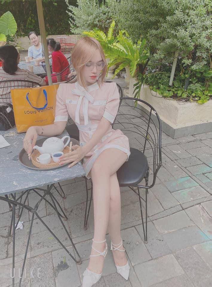 JUFE-398,JUFE-398 Tôi đã nắm được điểm yếu của vợ anh trai tôi mà cô ấy không bao giờ nên biết, vì vậy tôi đã xuất tinh vào cái lồn mềm mại, đầy đặn và được cạo sạch của cô ấy trong khi cô ấy vẫn nhìn tôi với ánh mắt ghê tởm... Akari Niimura