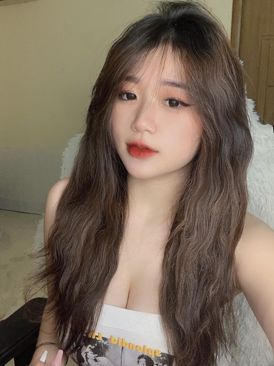 Nữ y tá đang thèm địt và cậu nam sinh may mắn